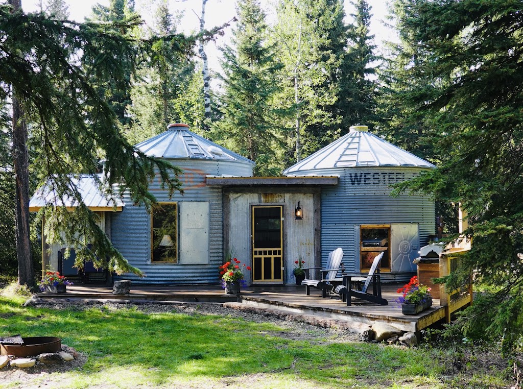 Bar PC Retreat - Unique Couple Experiences | Box 534, Cremona, AB T0M 0R0, Canada | Phone: (403) 875-1223