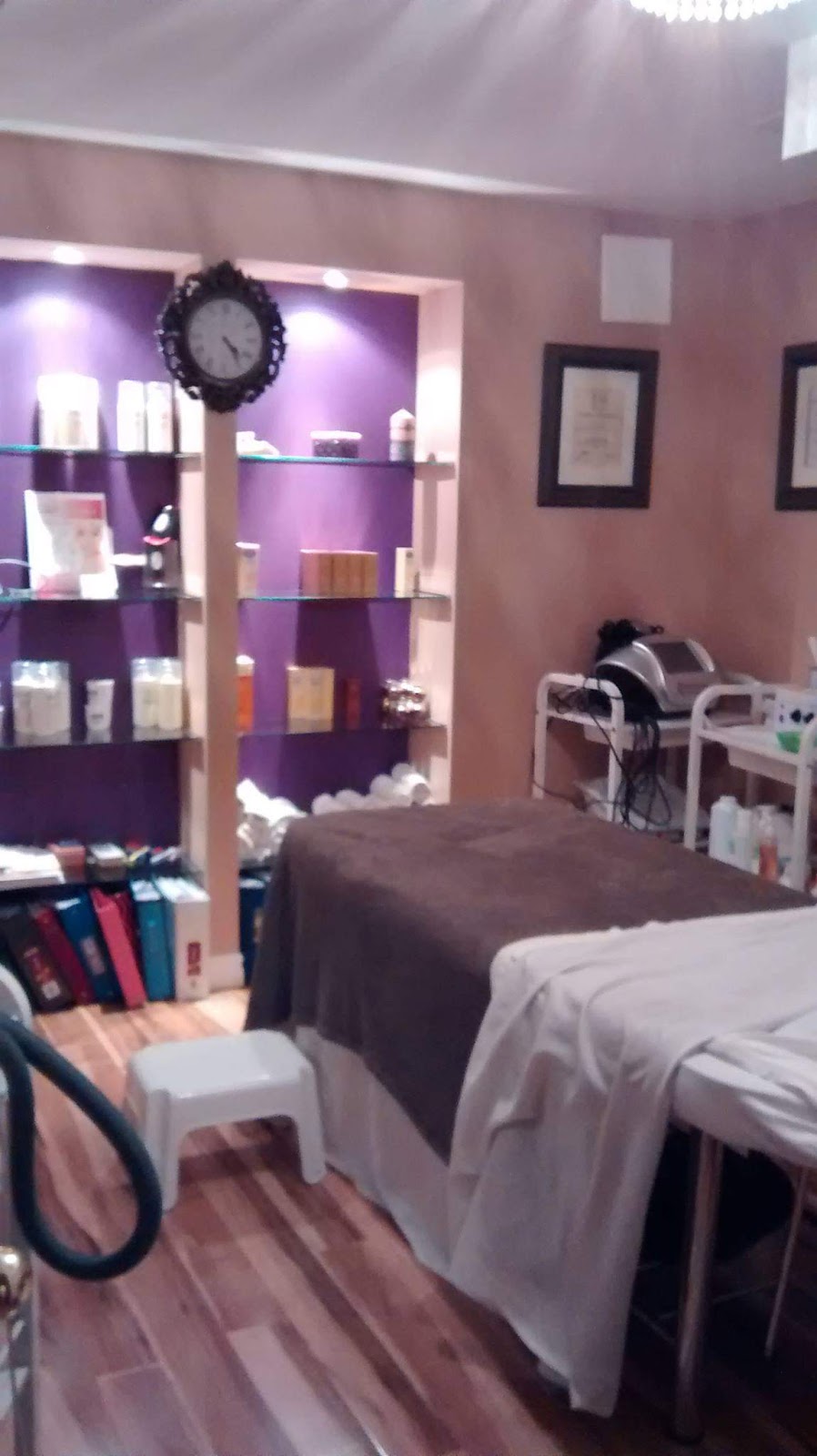 Nicer Looks inc. | Jordan, Ray Snow Blvd, Newmarket, ON L3X 2P3, Canada | Phone: (647) 891-7625