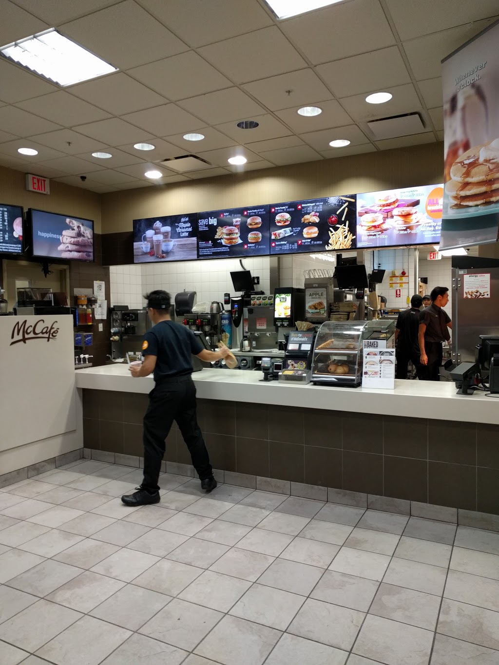 McDonalds | 255 Silver Linden Dr, Richmond Hill, ON L4B 4V5, Canada | Phone: (905) 882-9207