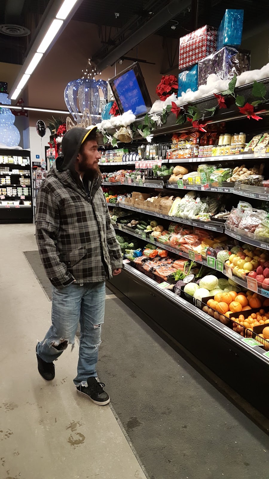 Blind Bay Village Grocer | 2798 Balmoral Rd, Blind Bay, BC V0E 1H1, Canada | Phone: (250) 675-2046