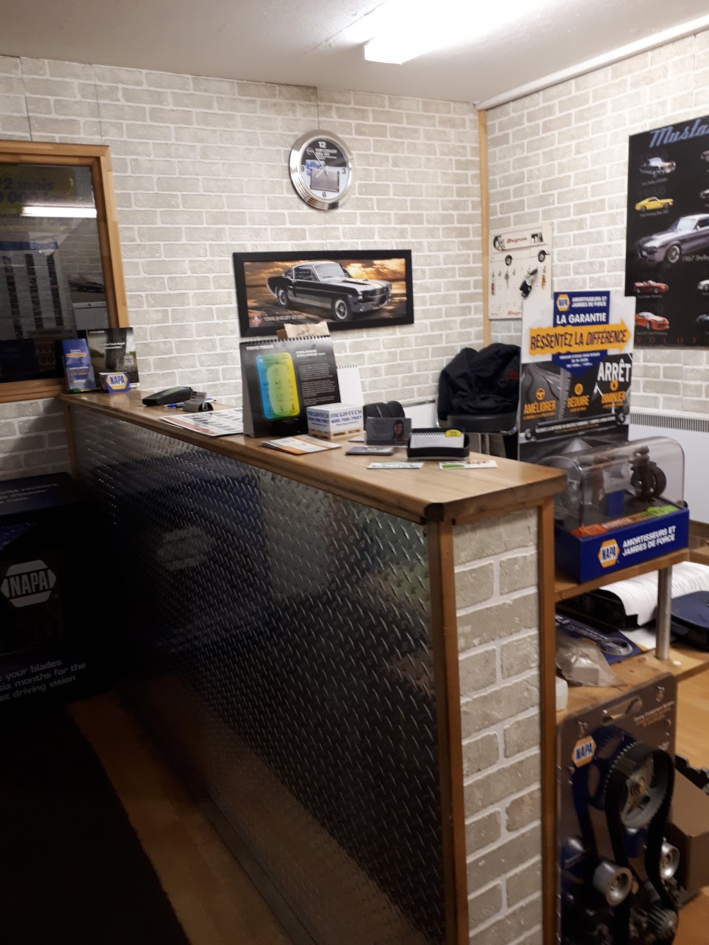 Garage Roosevelt | 1591 Rue Jean-Lachaîne, Sainte-Catherine, QC J5C 1C2, Canada | Phone: (450) 632-4644