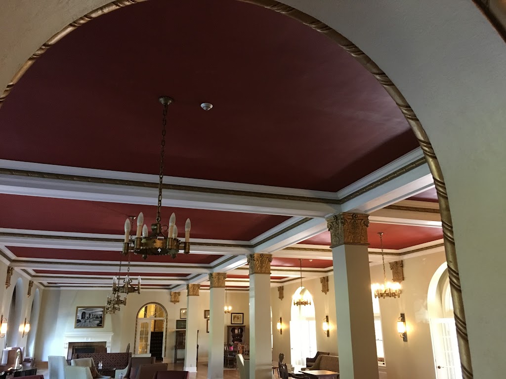 Churchills Restaurant & Lounge | 103 Shore Rd, Digby, NS B0V 1A0, Canada | Phone: (902) 245-7712