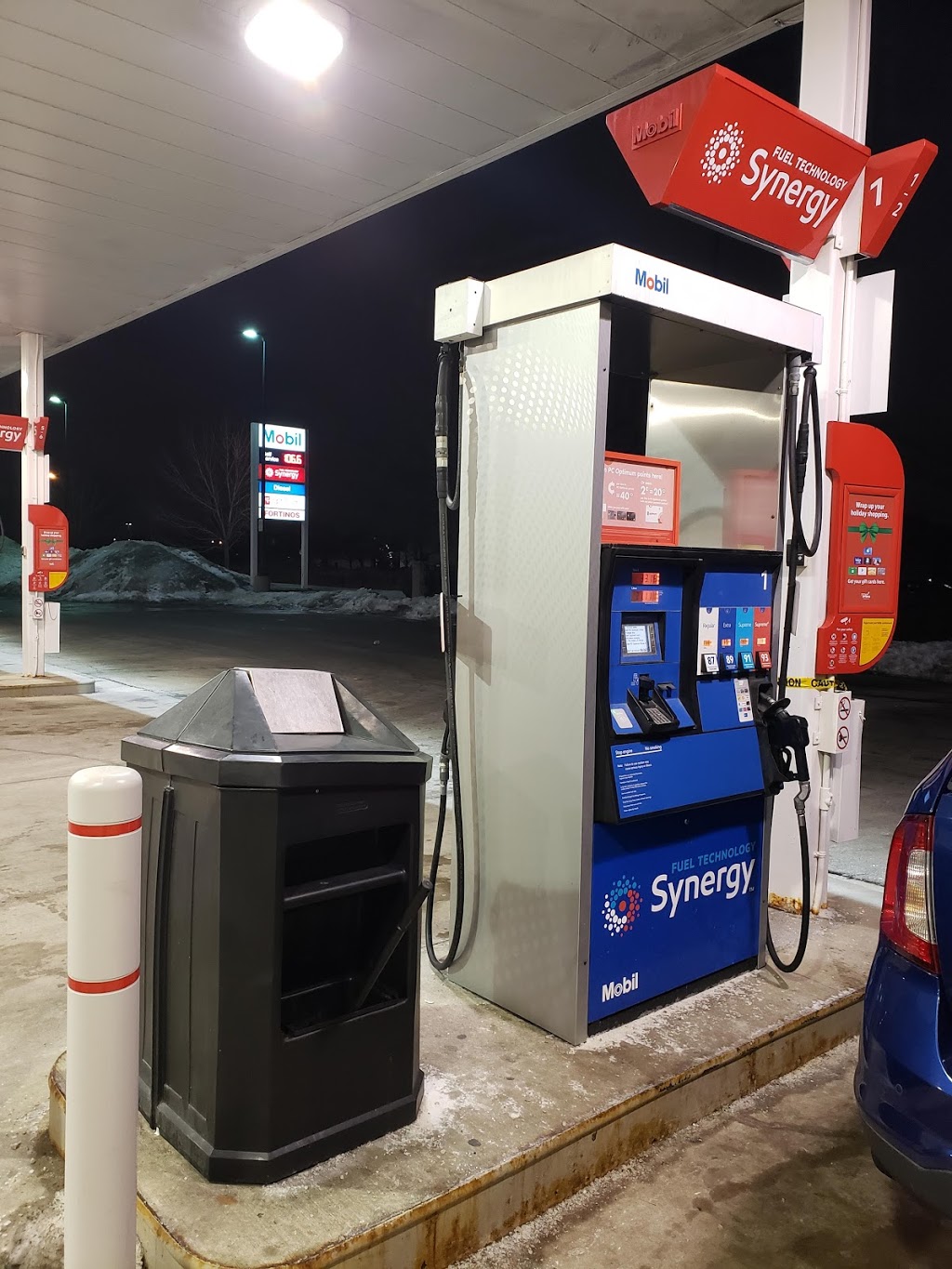 MOBIL@ - 4211 | 330 Queens Plate Dr, Etobicoke, ON M9W 7J7, Canada | Phone: (416) 741-0503