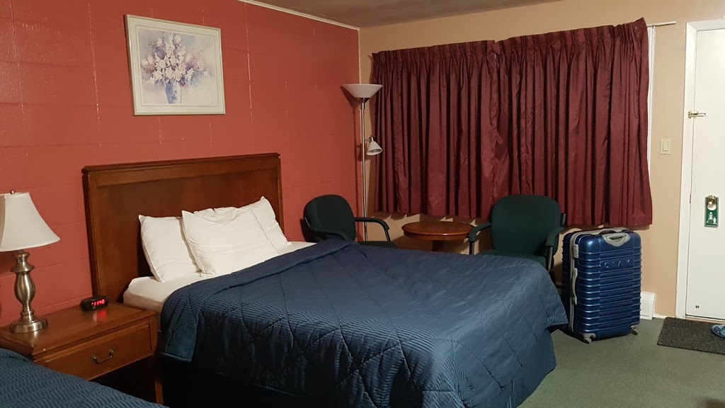 Aquarius Motel | 17518 ON-7, Perth, ON K7H 2S1, Canada | Phone: (613) 267-4261