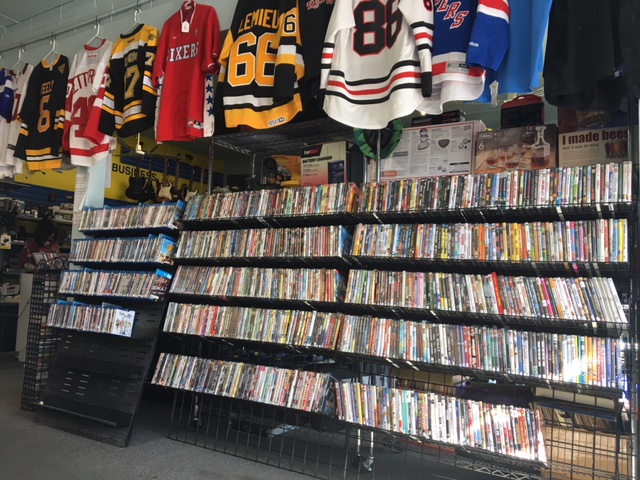 Avenue-Shop Swap & Sell | 2060 Wyandotte St W, Windsor, ON N9B 1J7, Canada | Phone: (519) 800-0308