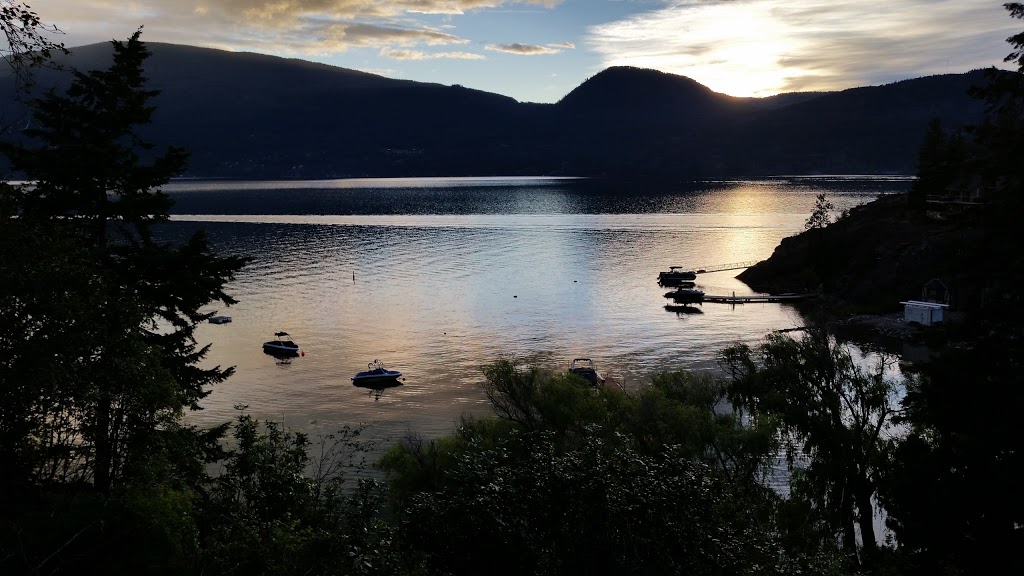 Crystal Bay Resort | 9750 Cameron Rd, Vernon, BC V1H 1K9, Canada | Phone: (250) 542-4723