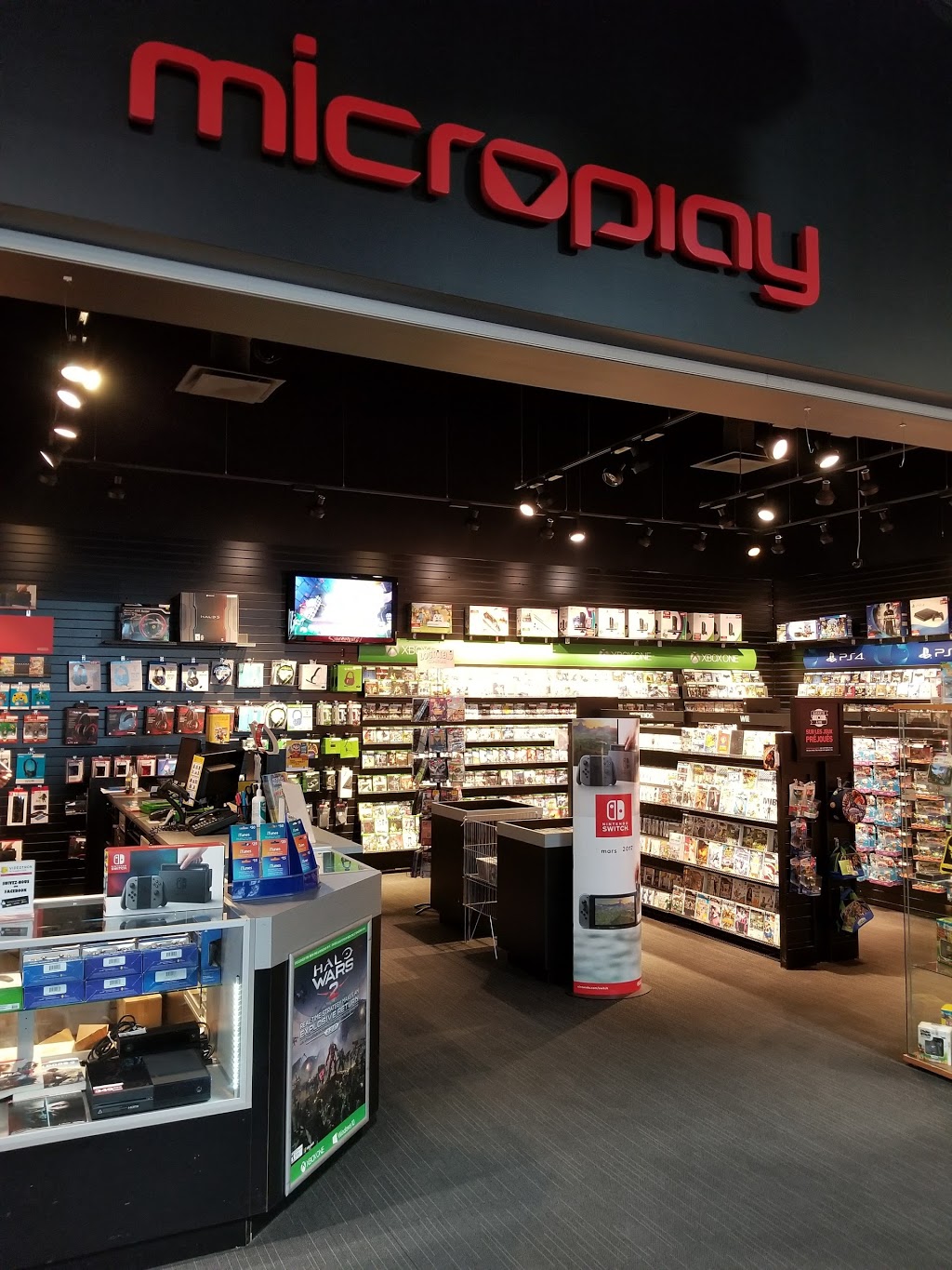 Superclub Vidéotron the | 824 Boulevard Thibeau, Trois-Rivières, QC G8T 7A6, Canada | Phone: (819) 373-3355