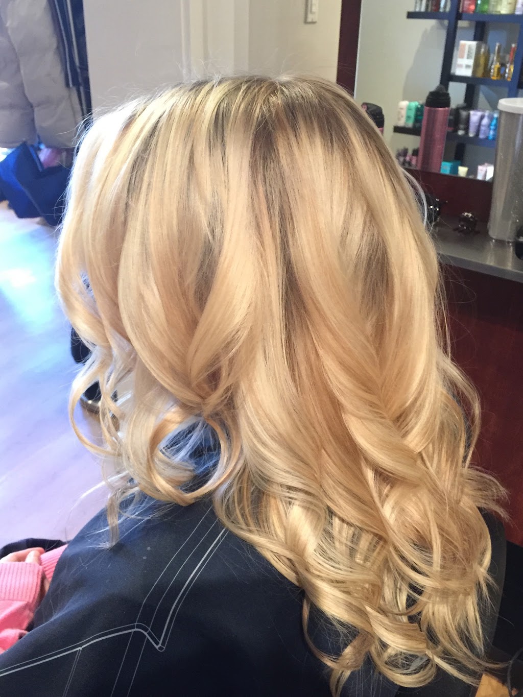Beehive Hair Salon | 41340 Government Rd, Brackendale, BC V0N 1H0, Canada | Phone: (604) 898-5421
