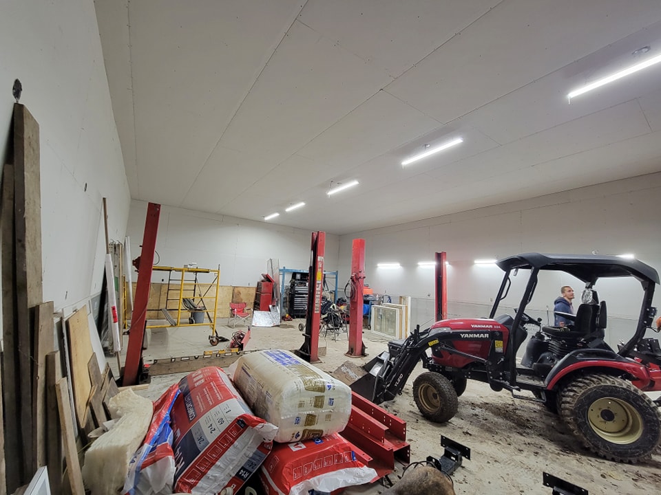 EastwoodsHD | 2885 Durham Regional Hwy 2, Clarington, ON L1C 3K5, Canada | Phone: (416) 880-0848