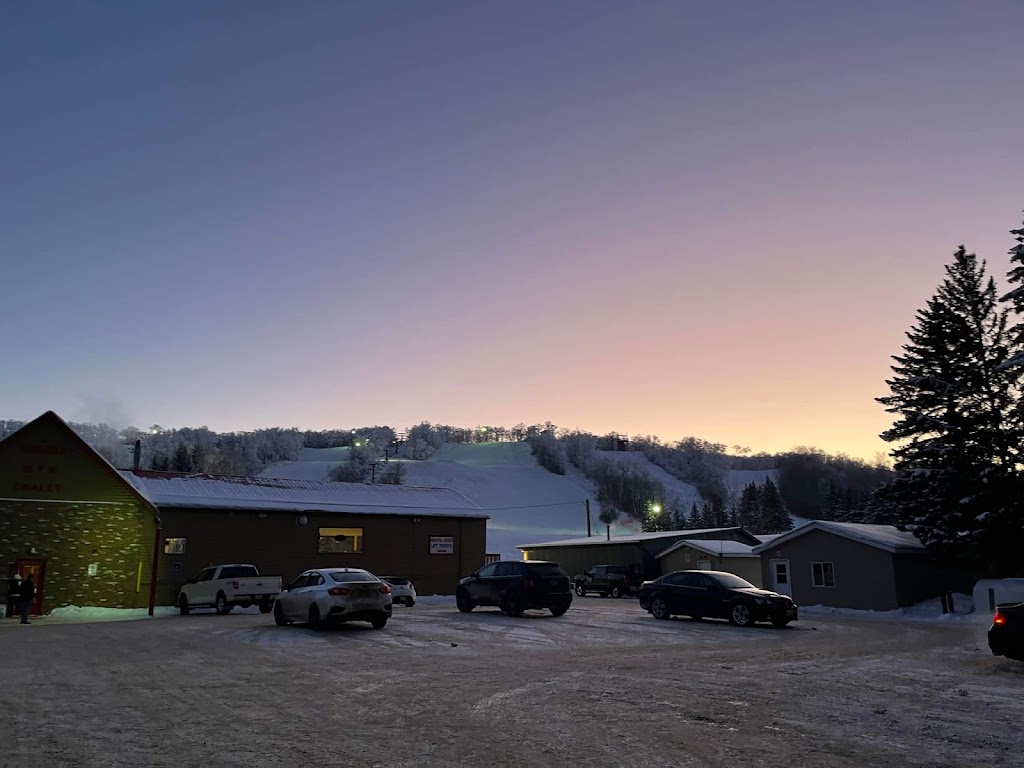 Holiday Mountain Ski Resort | 12 Later Way, La Rivière, MB R0G 1A0, Canada | Phone: (204) 242-2172