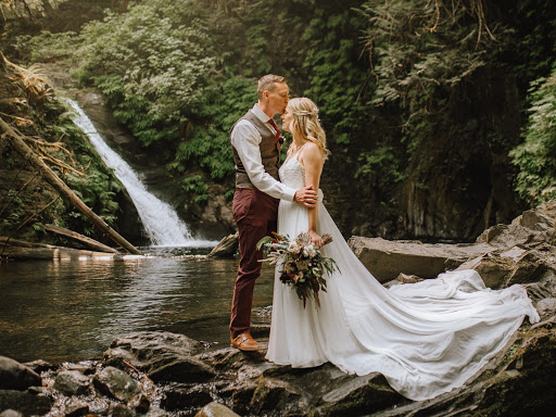 Red Cedar Photography | 8520 W Coast Rd, Sooke, BC V9Z 1H2, Canada | Phone: (250) 507-0787