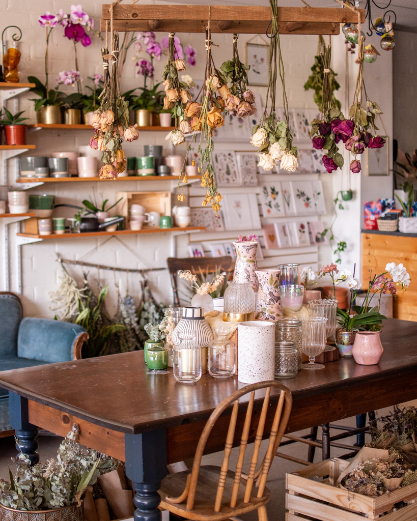 Studio Foliage | 49a Ave Donegani, Pointe-Claire, QC H9R 2V8, Canada | Phone: (514) 694-4620
