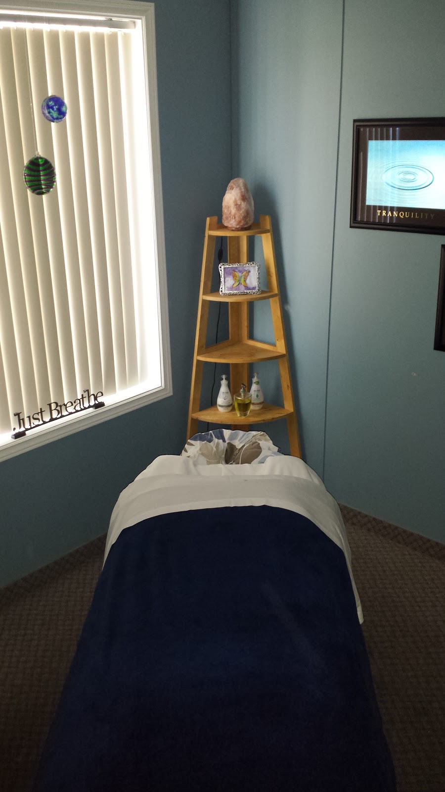Hands In Health Massage Therapy & Wellness Centre | 747 Hyde Park Rd #118, London, ON N6H 3S3, Canada | Phone: (519) 474-9991