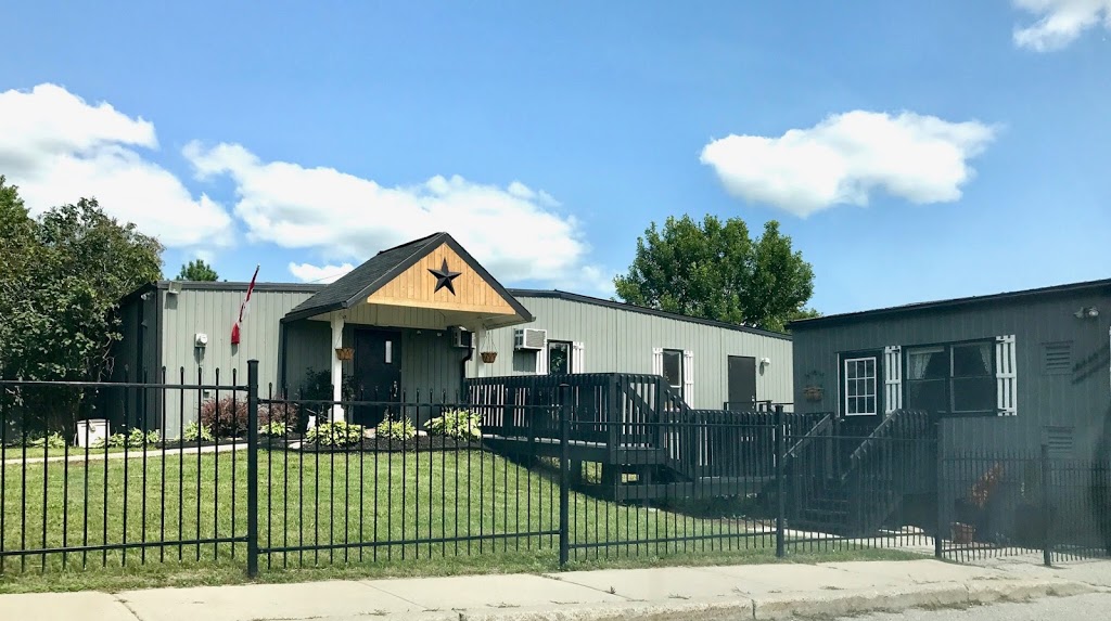 Barrie Montessori & Elementary Private School | 161 Hanmer Street West, Barrie, ON L4N 7S1, Canada | Phone: (705) 728-0303