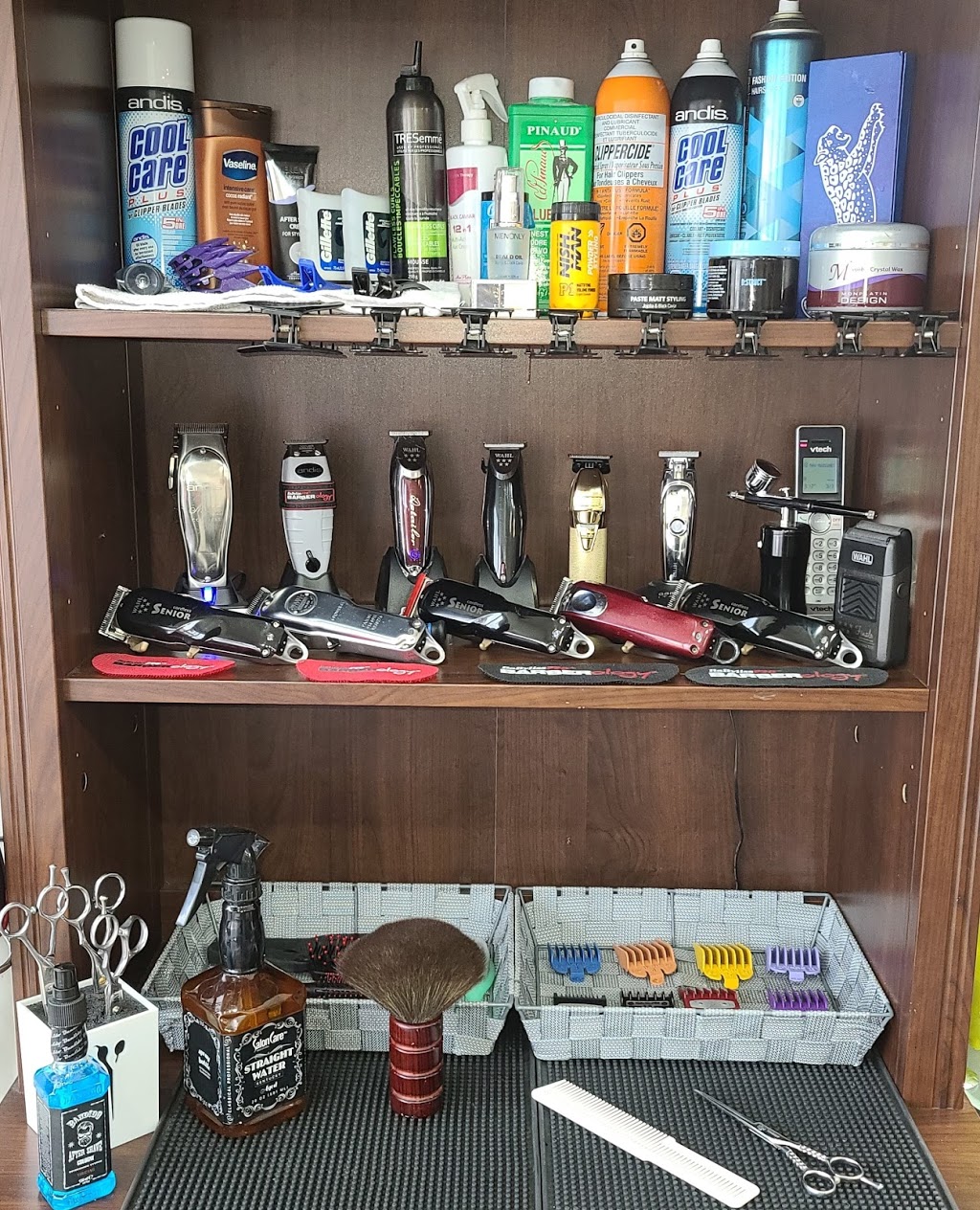 Timexxx Barbershop | 4 Mill St E, Acton, ON L7J 1G8, Canada | Phone: (519) 853-0940