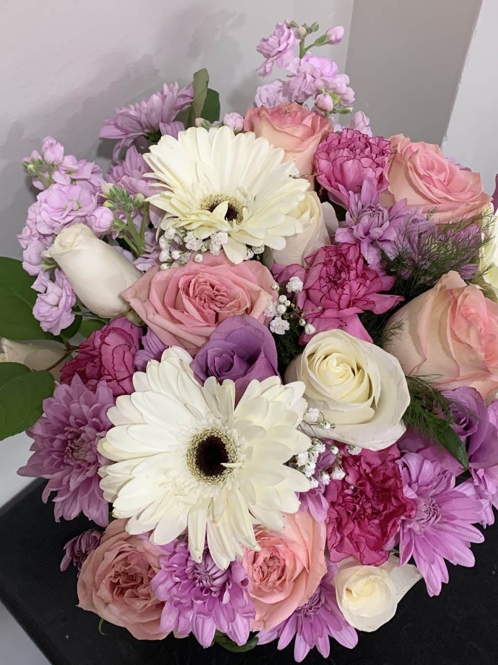 Raes of Love Florals | 587 Shaftsbury St, Oshawa, ON L1K 2V8, Canada | Phone: (905) 767-0493