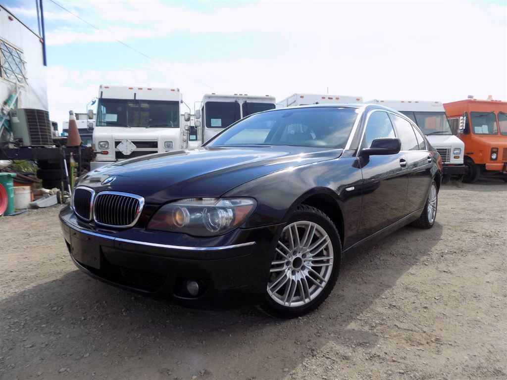 Crystal Indo Auto Sales | 7280 Dixie Rd, Mississauga, ON L5S 1E1, Canada | Phone: (416) 823-8404