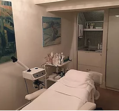 The Skin Klinic | 73 Warren Rd #100, Toronto, ON M4V 2R9, Canada | Phone: (647) 439-3806