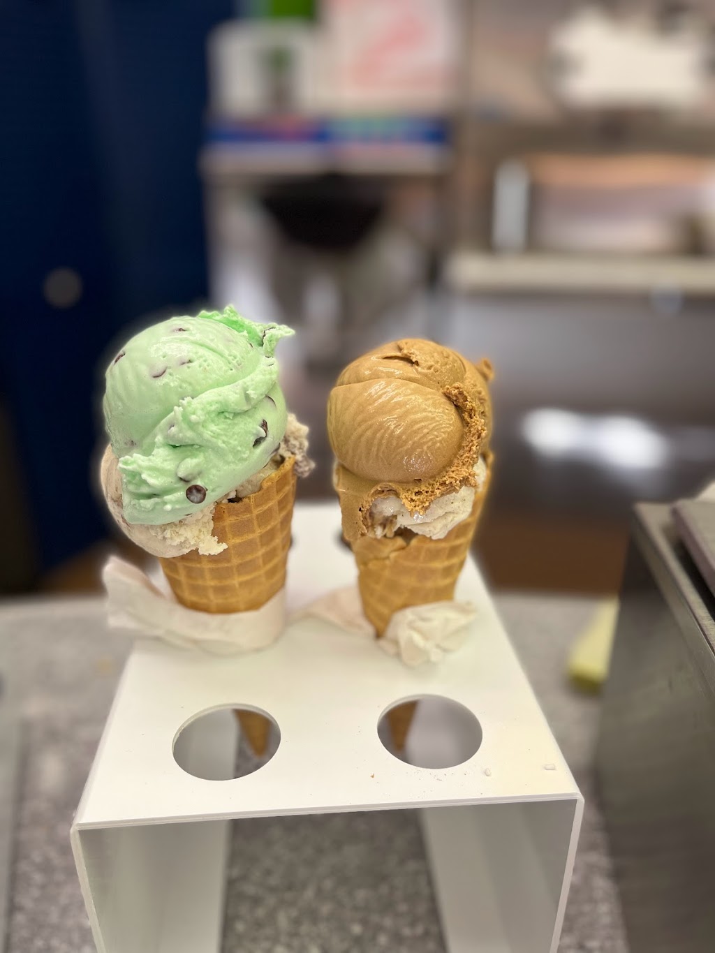 Crèmerie Bo-Bec | 1300 Avenue Laurier E, Montréal, QC H2J 1H3, Canada | Phone: (514) 419-2244