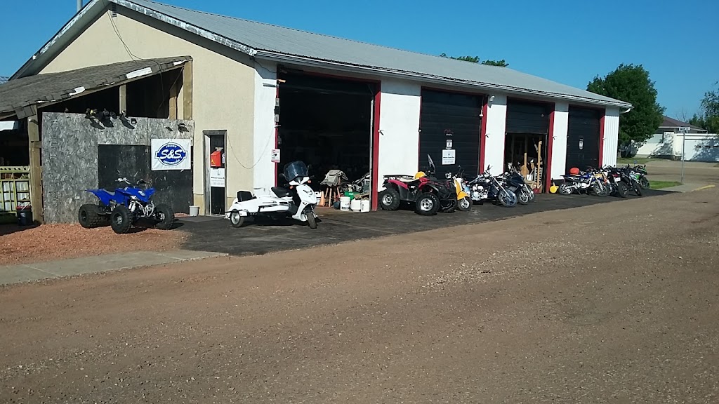 Williams Custom Bikes Ltd. | 200 Rutherford Ave, Heisler, AB T0B 2A0, Canada | Phone: (780) 881-5678