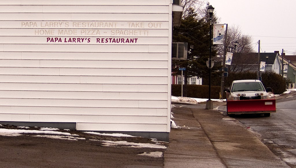 Papa Larrys Pizza | 178 King St E, Prescott, ON K0E, Canada | Phone: (613) 925-4226
