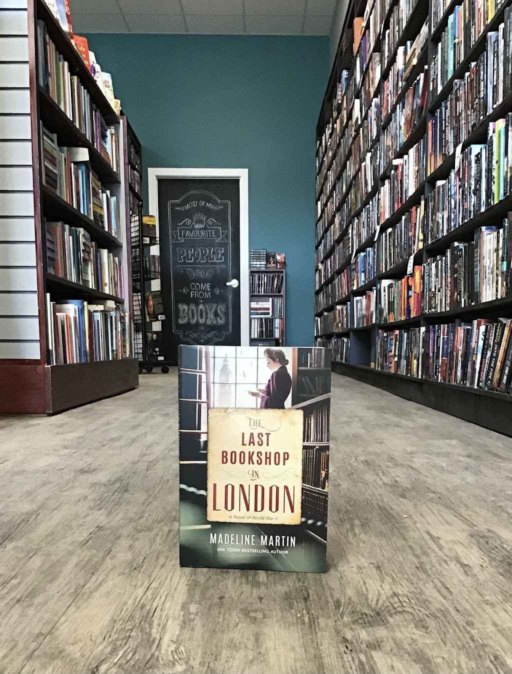 The Sherwood Park Bookworm | 120 Wye Rd #133, Sherwood Park, AB T8A 6P2, Canada | Phone: (780) 464-5522