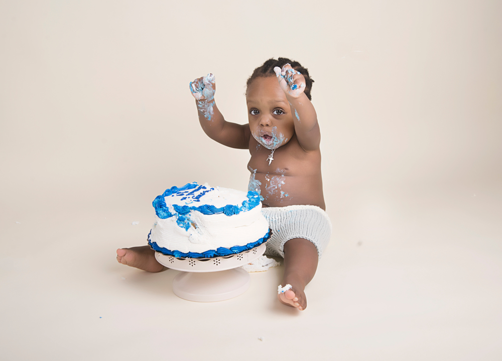 Allys Photography | 15 Ennerdale Rd, Toronto, ON M6E 4C2, Canada | Phone: (647) 787-6044
