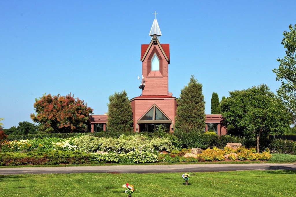 Cimetière Jardin Urgel Bourgie Athos | 2500 Avenue des Perron, Laval, QC H7J 1G5, Canada | Phone: (514) 735-2025
