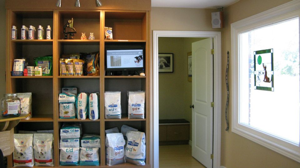 Davis Drive Vet | 891 Davis Dr, Newmarket, ON L3Y 2R6, Canada | Phone: (905) 898-4315