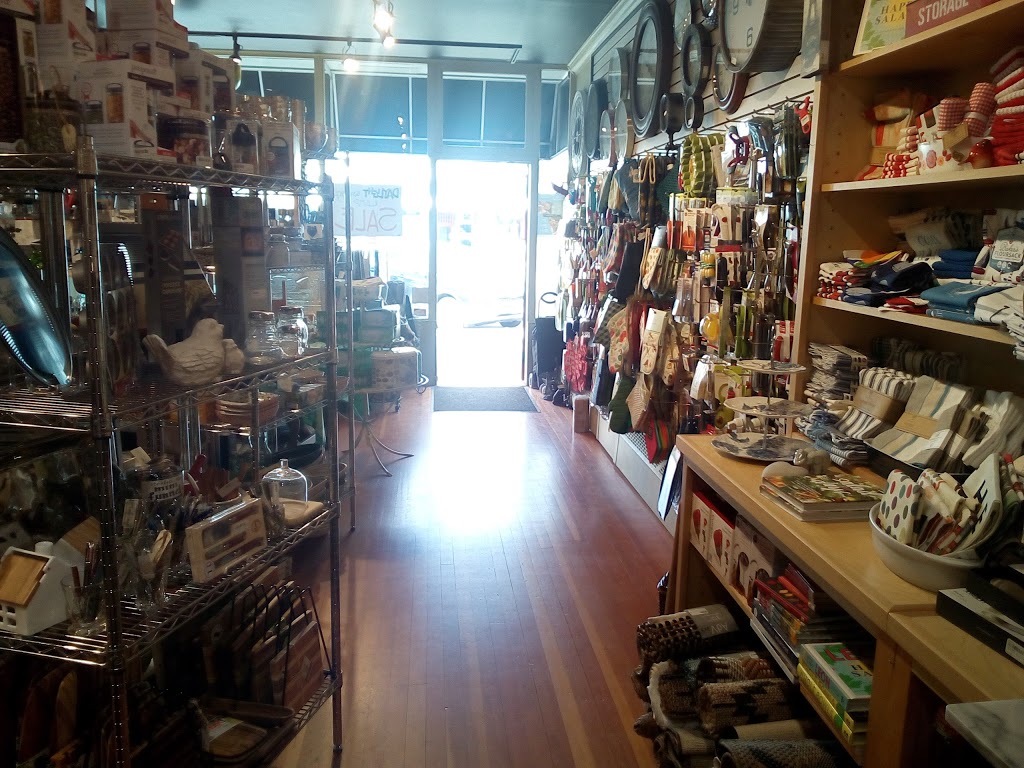 Bungalow | 2525 Estevan Ave, Victoria, BC V8R 2S6, Canada | Phone: (250) 595-6193
