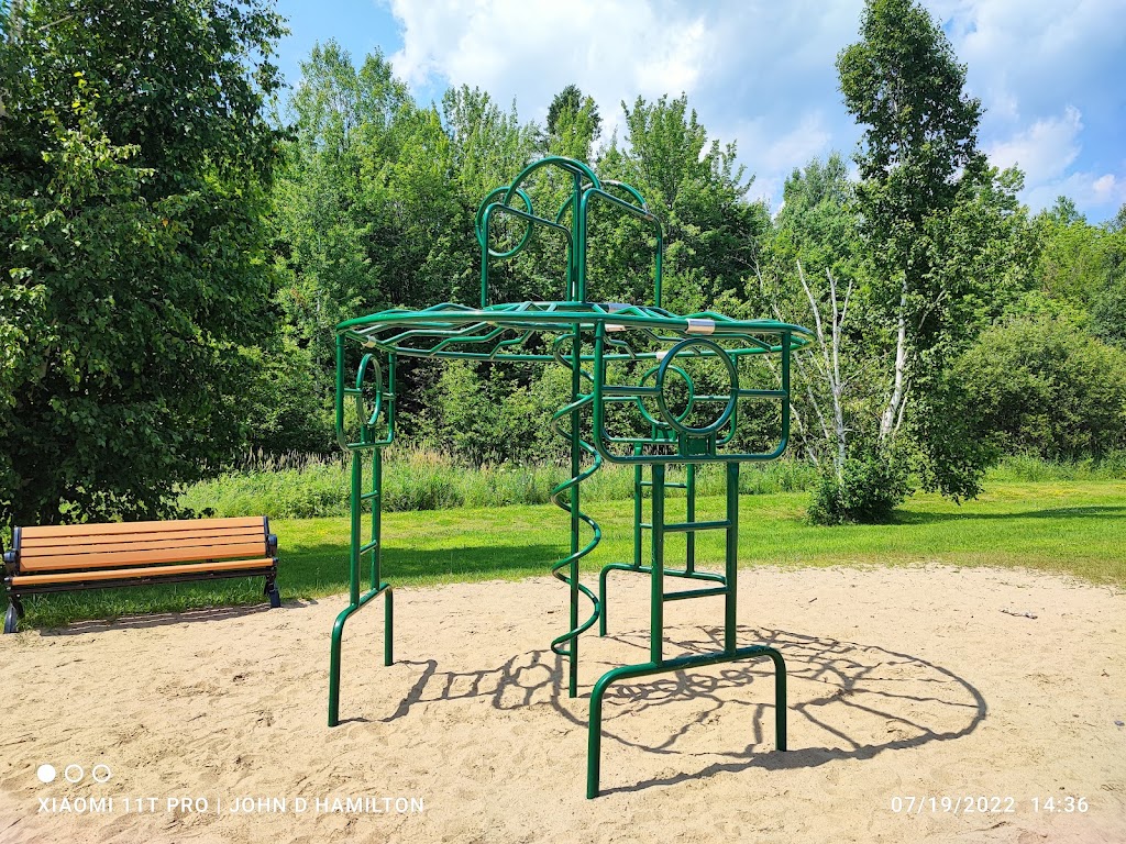 Forest Lea Park | 131 Sufian St, Pembroke, ON K8A 6W6, Canada | Phone: (613) 735-6291