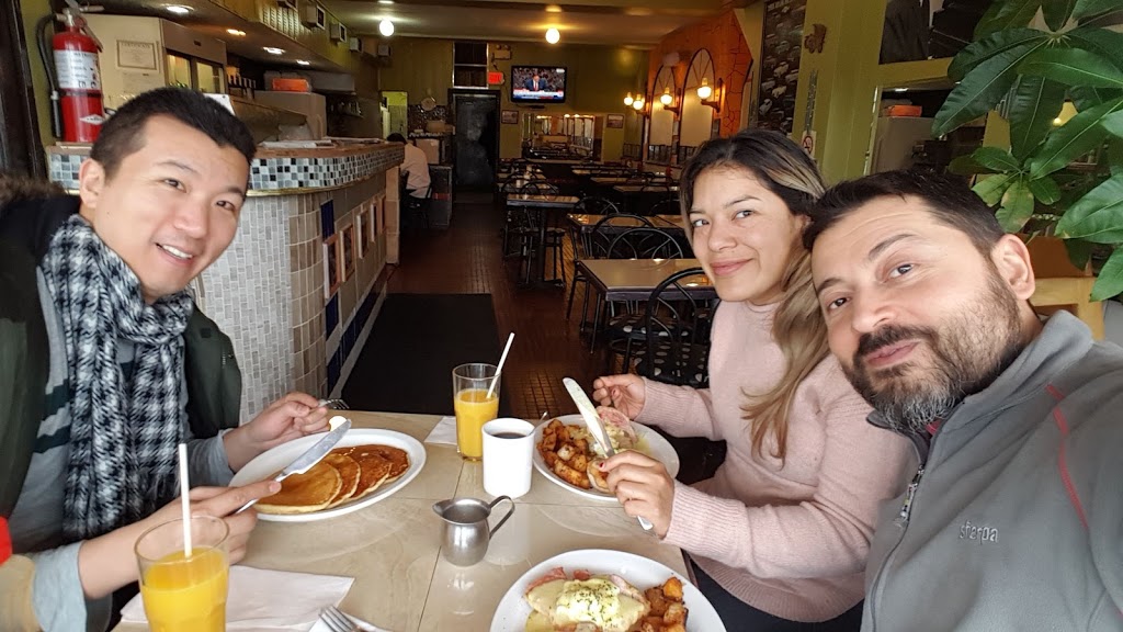 Pit Stop Family Restaurant | 2300 Keele St, North York, ON M6M 3Z8, Canada | Phone: (416) 244-2005