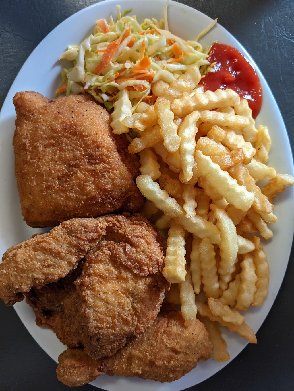Marions Burger Bar | 312 Railway Ave, Spiritwood, SK S0J 2M0, Canada | Phone: (306) 883-2346