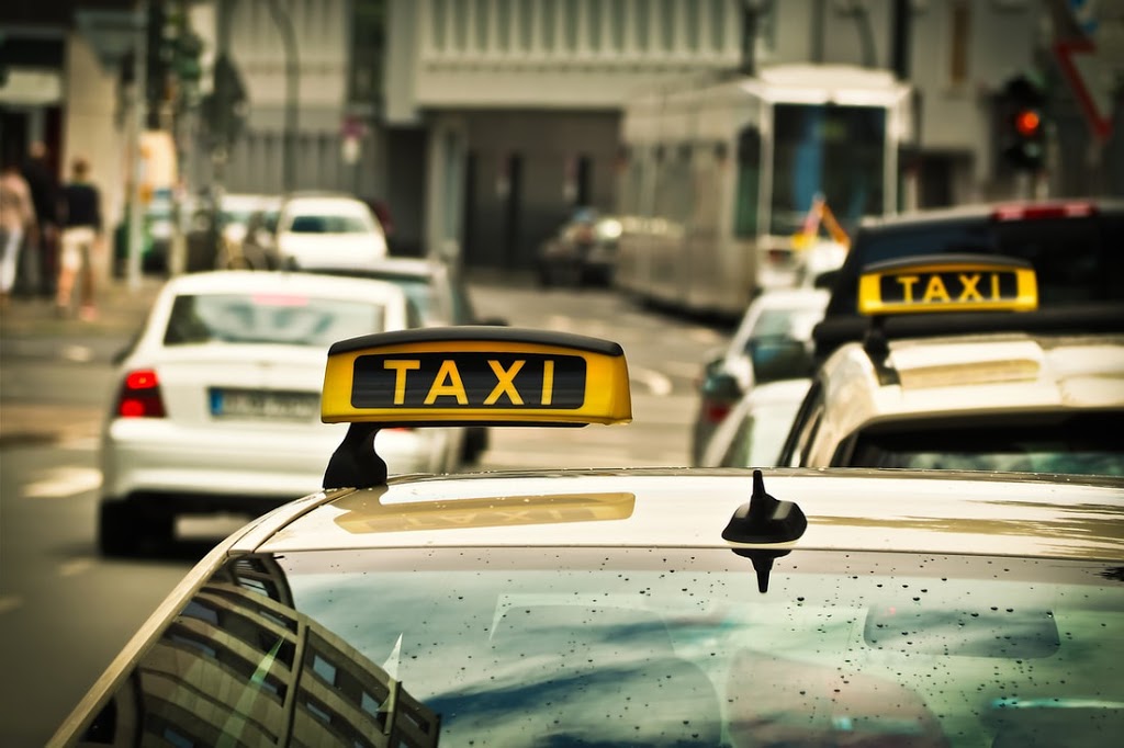 GTA Cab | 17228 Peel Regional Rd 50, Palgrave, ON L7E 0K8, Canada | Phone: (416) 482-0000