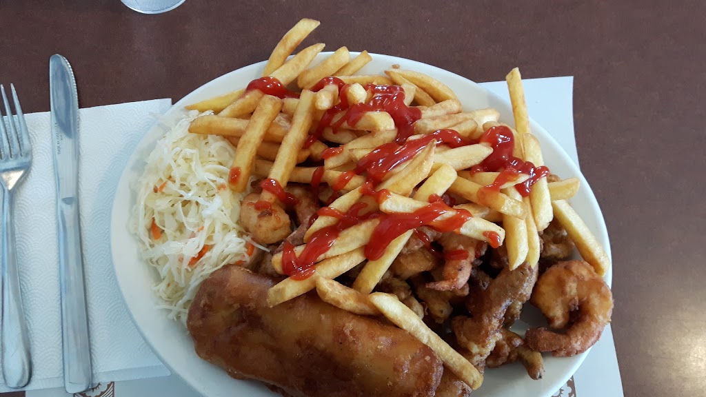 Johns Lunch | 352 Pleasant St, Dartmouth, NS B2Y 3S5, Canada | Phone: (902) 469-3074
