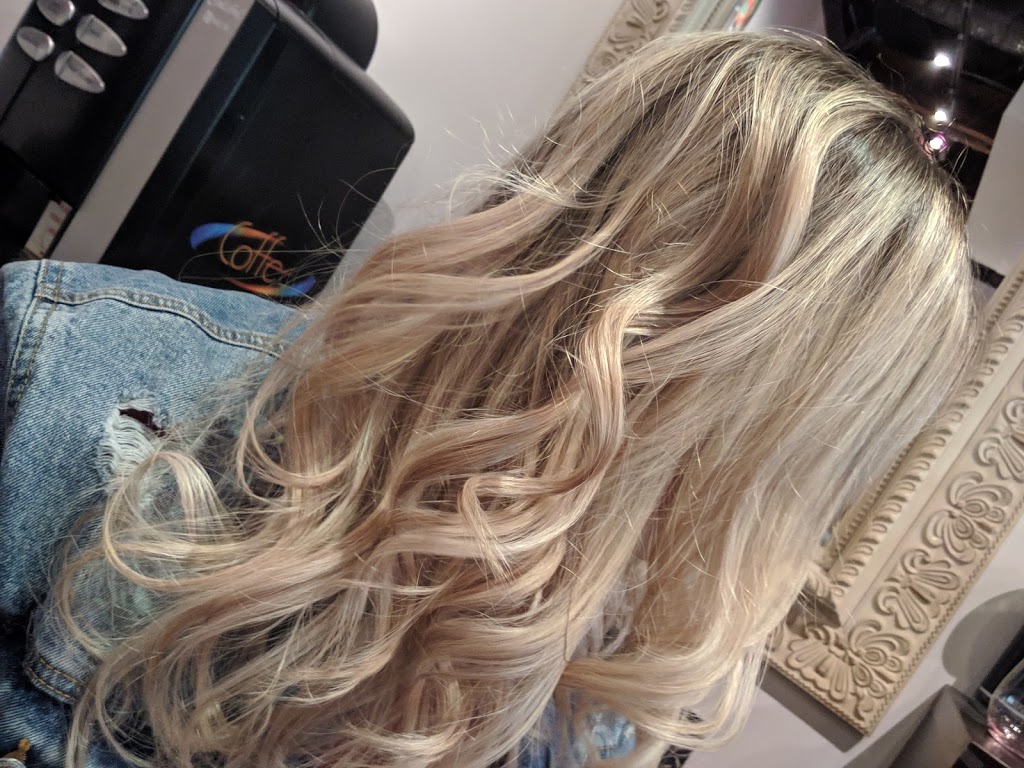 ID Salon | 9275 Glover Rd, Langley City, BC V1M 2S2, Canada | Phone: (604) 882-8600