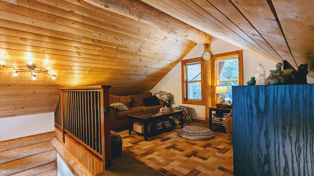 Little Eagles Cabin | Sunshine Valley, BC V0X 1L0, Canada | Phone: (778) 779-2939
