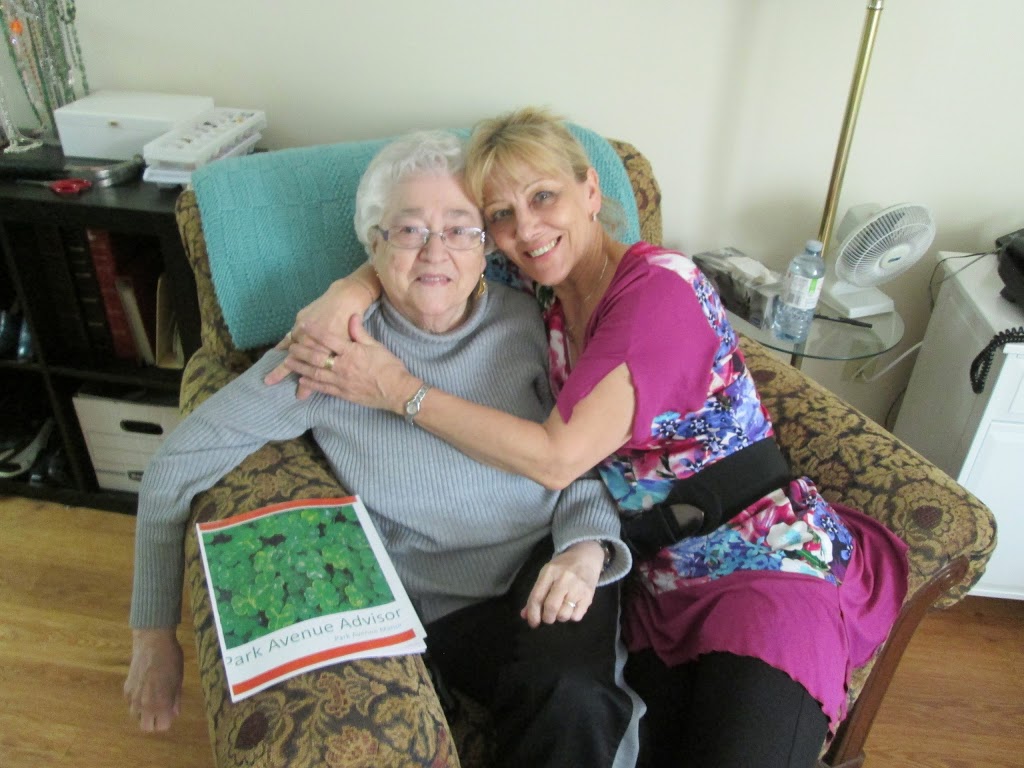 Park Avenue Manor Retirement Residence | 924 Park Ave W, Burlington, ON L7T 1N7, Canada | Phone: (905) 333-3323