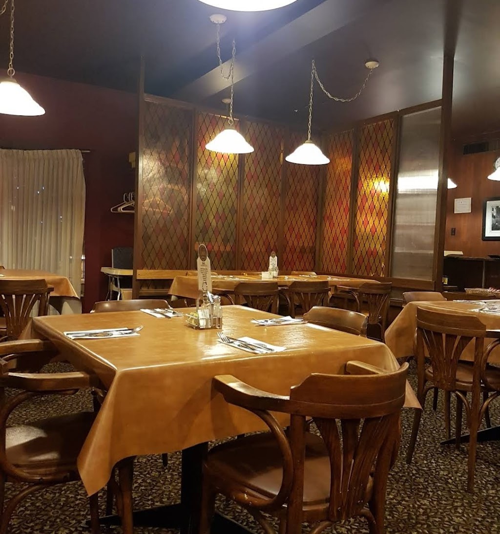 Gondola Pizza Restaurants | 1292 Pembina Hwy, Winnipeg, MB R3T 2B2, Canada | Phone: (204) 949-2910