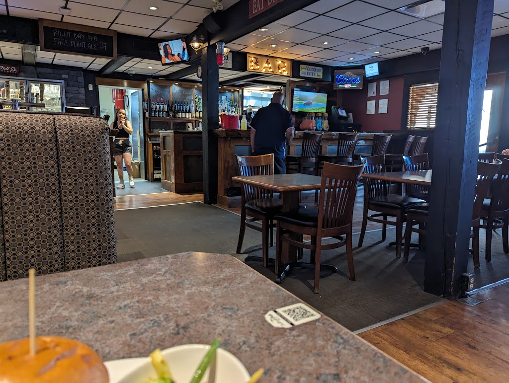 Sullivan Pub | 400 Ross St, Kimberley, BC V1A 2C6, Canada | Phone: (250) 427-5516