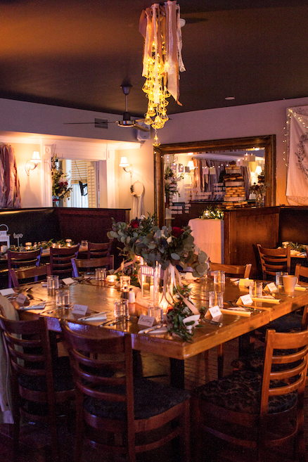 The Farmhouse Restaurant | 268 Bradford St, Barrie, ON L4N 3B7, Canada | Phone: (705) 737-0522