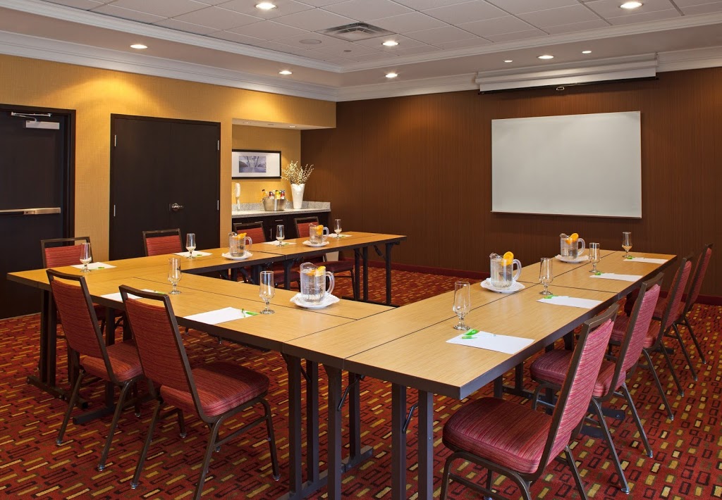 Courtyard by Marriott London | 864 Exeter Rd, London, ON N6E 1L5, Canada | Phone: (519) 680-0077