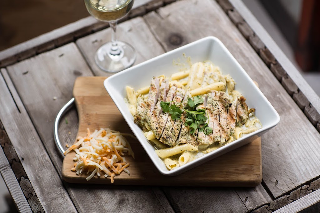 Tumbleweeds Neighbourhood Pub | 5220 Bogetti Rd, Kamloops, BC V2C 4Y7, Canada | Phone: (250) 573-5502