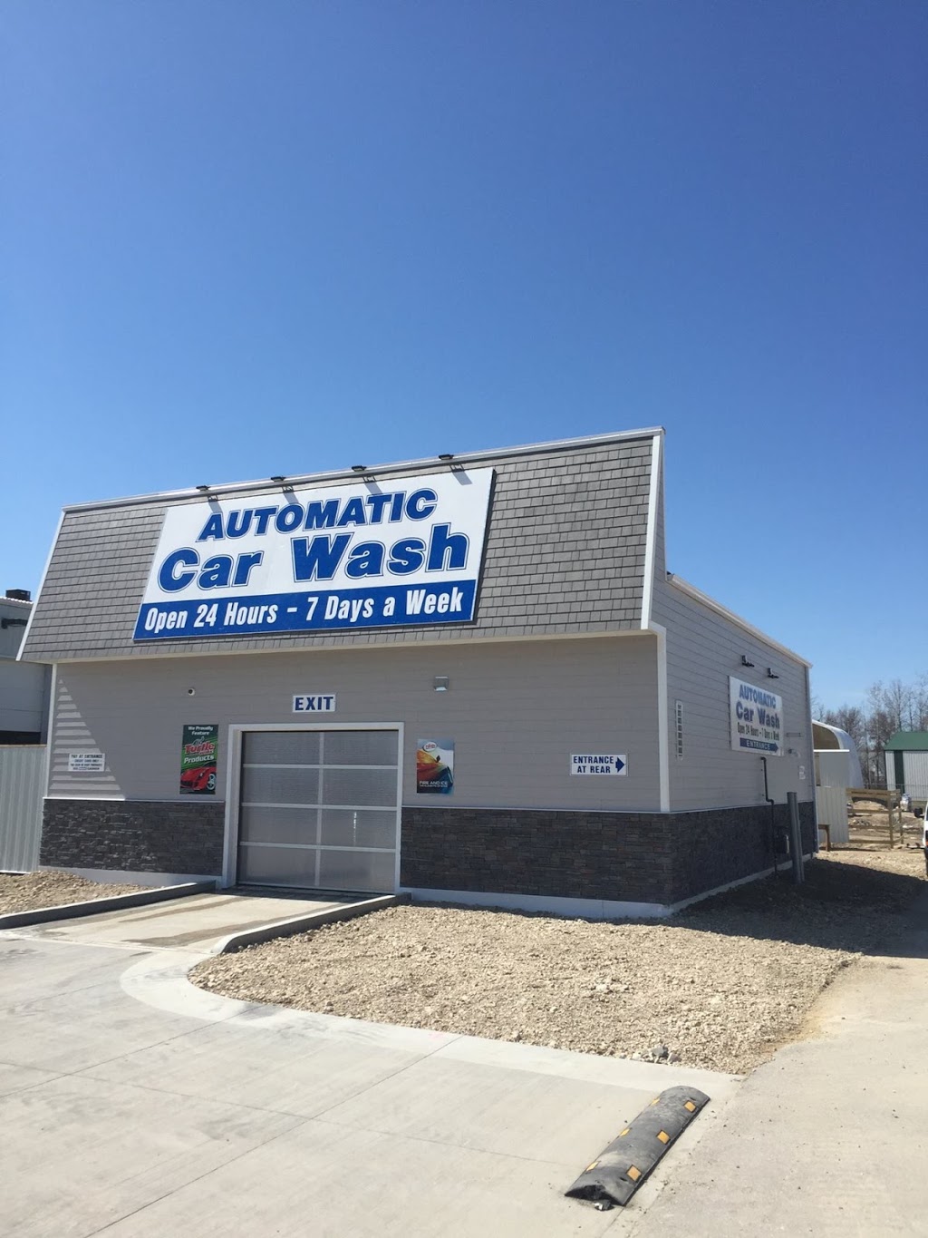 Rona Car Wash | 100 7 Ave, Gimli, MB R0C 1B0, Canada | Phone: (204) 642-9688