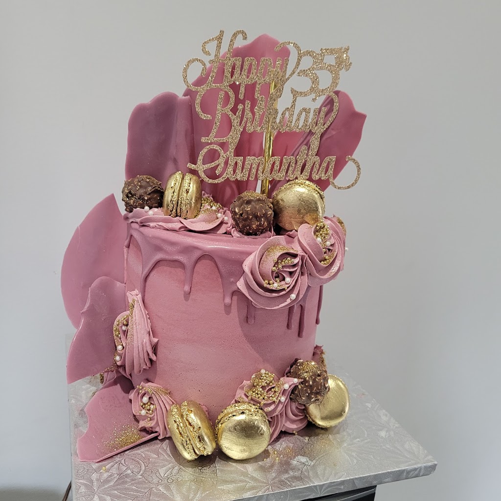 Whisk and Roller - Custom Cakes and Treats | 1446 McRoberts Cres, Innisfil, ON L9S 4R7, Canada | Phone: (647) 269-3186