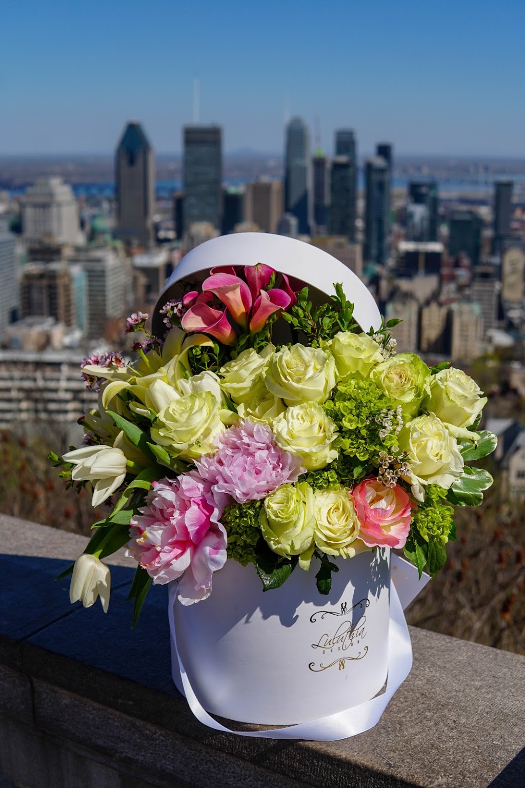 Fleuriste Luluthia | 1305 Boulevard Alexis-Nihon, Saint-Laurent, QC H4R 2K1, Canada | Phone: (514) 303-0888