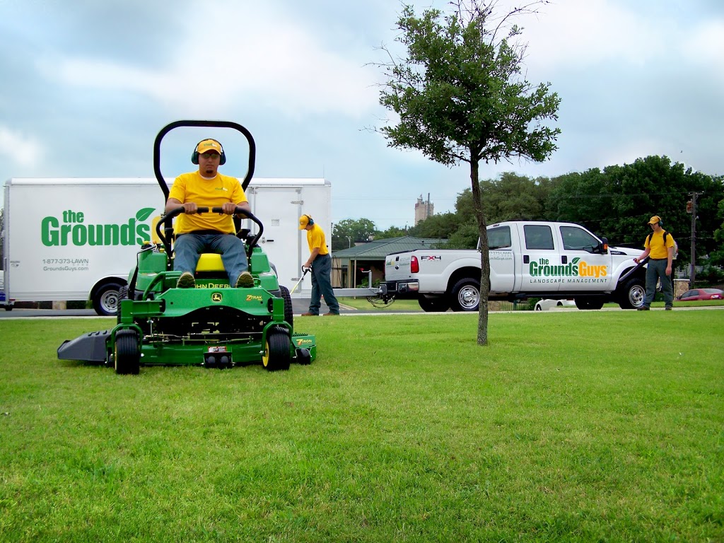The Grounds Guys of Niagara | 4500 Queen St, Niagara Falls, ON L2E 6V2, Canada | Phone: (289) 277-0543