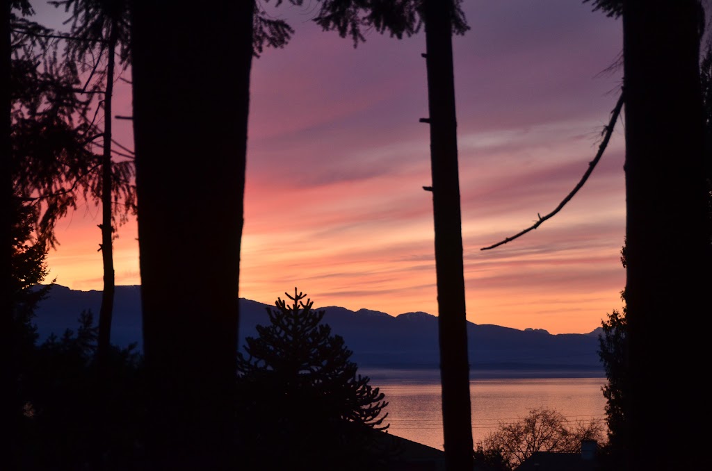 At Nautica Tigh | 2519 Island Hwy W, Qualicum Beach, BC V9K 1G5, Canada | Phone: (250) 752-0084