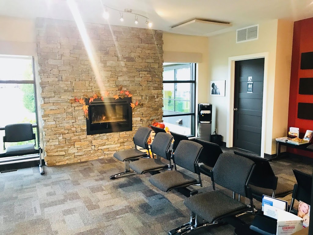 Centre Dentaire Frechett | 2160 Rue Sherbrooke, Magog, QC J1X 2T3, Canada | Phone: (819) 847-3338