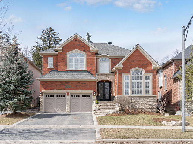 ROYAL LEPAGE MEADOWTOWNE REALTY, BROKERAGE: Kelly Sidoriak | 324 Guelph St, Georgetown, ON L7G 4B5, Canada | Phone: (905) 877-8262